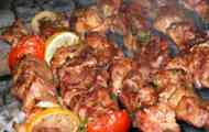 Простий металевий мангал своїми руками по фото і кресленнями.